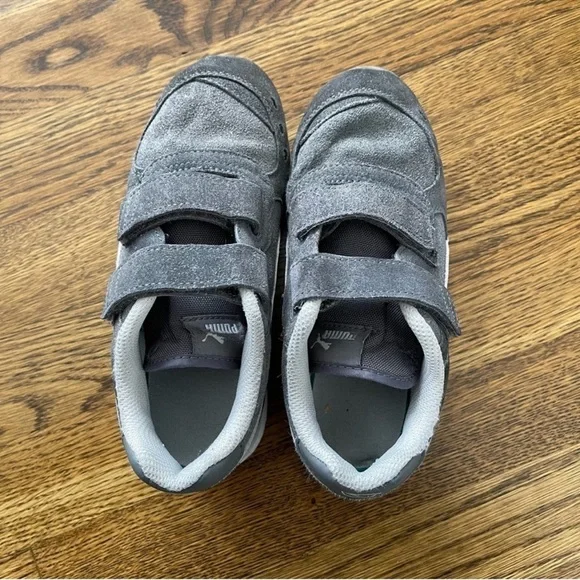 Puma Kids Gray Sneakers with Velcro - Picture 2 of 5